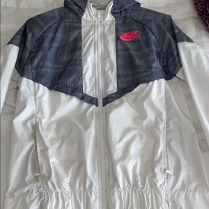youth nike wind breaker